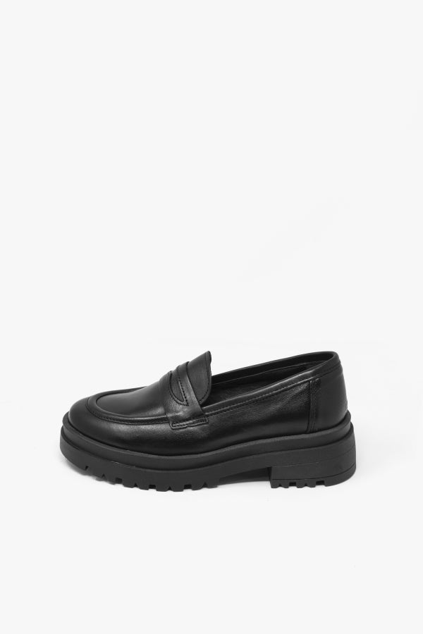 1543 MOCASSINO CON FONDO GOMMA PLATFORM IN PELLE NERO CON VASCHETTA
