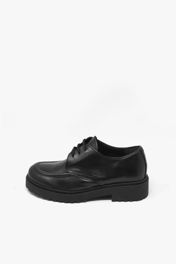 2504 SCARPA STRINGATA IN PELLE NERA CON FONDO GOMMA PLATFORM
