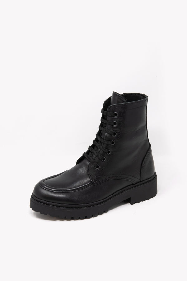2507 ANFIBIO IN PELLE NERO CON VASCHETTA E FONGO GOMMA PLATFORM