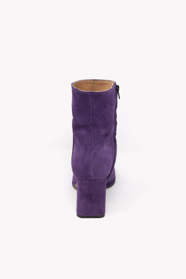 IVONNY 1499 STIVALETTO IN PELLE SCAMOSCIATA MELANZANA TACCO 9